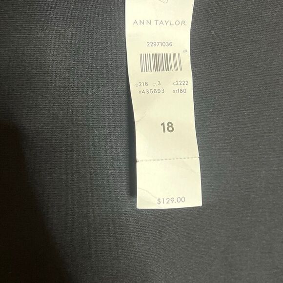 Ann Taylor NWT Double V-Neck 3/4 Bell Sleeve Stretch Sheath Dress Black Size 18 - Picture 5 of 9